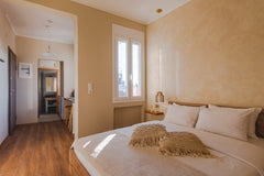 Hera is the Queen of Gods. A 33 s.q. suite, it is unique in that it has a great  Athens, Greece Parthenon Cozy Apartment  | Ederlezi Hera Entire condo vacation rental 53985101
