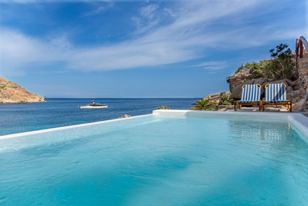 The villa can accommodate 4 (URL HIDDEN) features 2 bedrooms with double bed,1 b Mikonos, Greece Super Paradise View Entire guesthouse vacation rental 19052369