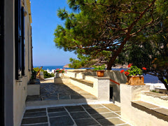 Beautiful traditional villa, located just a few minutes walk from the beach.Idea Athens, Greece Sea view House in Kamares - Sifnos Cycladic home vacation rental 9103432