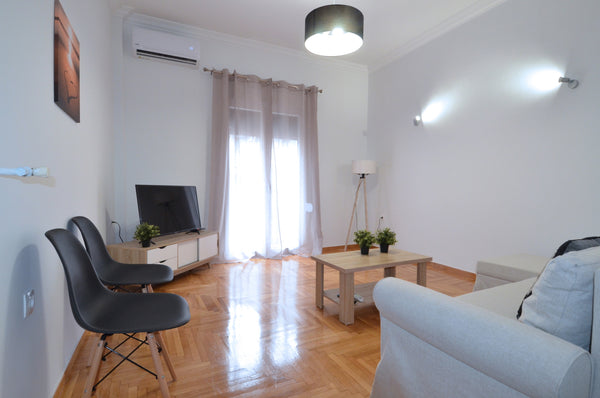 A big sunny apartment in the center of Athens, on the second floor, provides acc Chalandri, Greece A big lovely sunny apartment at Plateia Kolia... Entire rental unit vacation rental 52623660