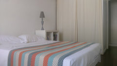 Rent a private room in this modern and sunny apartment located in Paris (distric Paris, France Double Room in modern apartment in Paris Private room in rental unit vacation rental 18064235
