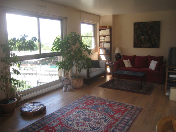 Right behind Montmartre, this 5 rooms flat is quiet and bright. Ideal for a fami  Family flat near Montmartre Entire rental unit vacation rental 3298195