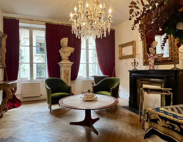 Découvrez cet appartement de 45m2 idéalement situé dans le triangle d’or de Bord Biarritz, France Somptueux appartement au Grand Théâtre Entire rental unit vacation rental 587840329361166432