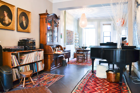 Art filled, historically landmarked 4 story brownstone with functional wood burn New York, NY Rental unit in Brooklyn · ★4.87 · 3 bedrooms · 3 beds · 2 baths Private room in rental unit vacation rental 276317