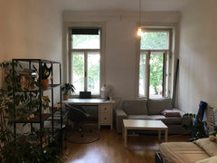 The accommodation is located near the center of Vienna in a quiet, green area.<b  Cozy 1-bedroom in Vienna Private room in bed and breakfast vacation rental 672119282272820290