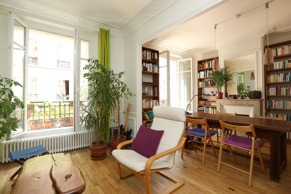 Spacious, calm 2-bedroom appartment in a beautiful Haussmann building. Wooden fl Paris, France Charming family flat, quiet & roomy Entire rental unit vacation rental 3206897