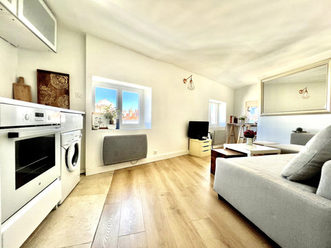 Bienvenue dans mon petit perchoir douillet et lumineux de 23m2 dans l’hypercentr Lyon, France Studio : un Perchoir au dessus de Lyon Entire rental unit vacation rental 660566706262753864