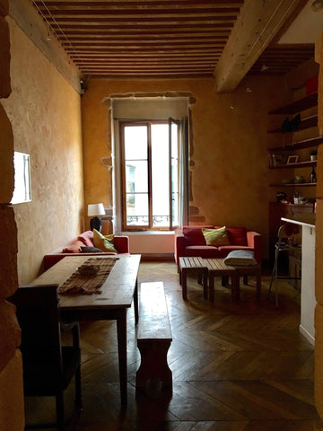 Appartement typique du Vieux Lyon avec des hauts plafonds et des poutres à la fr Newcastle upon Tyne, United Kingdom Appartement charmant typique - Vieux Lyon Private room in rental unit vacation rental 24224837