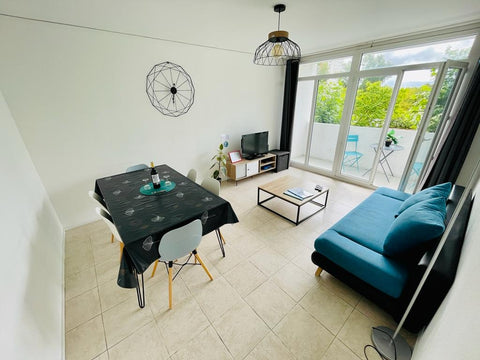 ღ Une petite escapade en amoureux ou en famille? <br />♫ Un concert entre amis?< Cenon, France ❦ Dites Oui à Cenon (Bordeaux Métropole) pour... Entire rental unit vacation rental 27462159