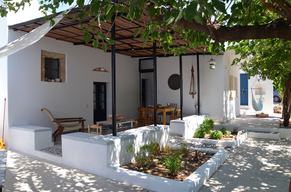 Unique House with a big tree garden just 150 meters from Pefki beach. Next to Ph Rhodes, Greece Spitaki - House with Garden by the Beach - Pefki Cycladic home vacation rental 49902601