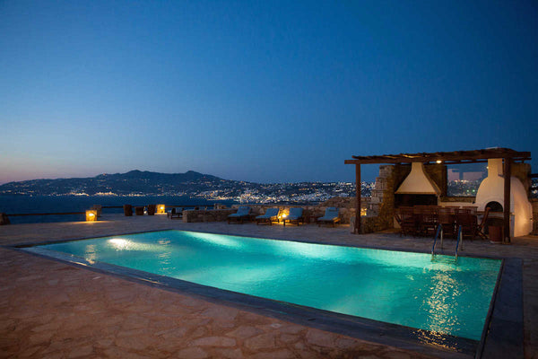 Villa Vento is a private property with 4 bedrooms, located in the area of Kanali Athens, Greece Villa Vento 4 bedrooms Mykonos Entire villa vacation rental 12975884