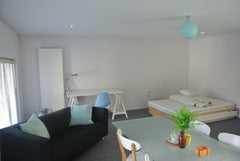 Roomy studio with lots of natural light, 40m² , newly renovated. Shared equipped Saint-Josse-ten-Noode, Belgium Semi-studio, 2nd floor, 40m² Private room in rental unit vacation rental 2584960