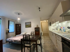 Proche de tous commerces, ce T2 est dans une résidence récente et calme,  dans l  Superbe appartement plein centre avec parking Entire condo vacation rental 612131856667924212