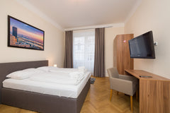 Entspanne dich mit der ganzen Familie in dieser friedlichen Unterkunft. Vienna, Austria Schönbrunn Apt Top 4 Entire rental unit vacation rental 572883608396718678