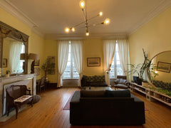 Appartement situé sur les quais des Chartrons, quartier des antiquaires. <br />A Bordeaux, France Appartement 80m2 avec vue Garonne aux Chartrons Entire rental unit vacation rental 43365201