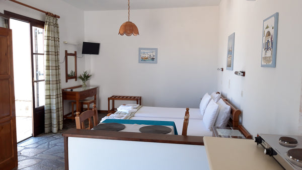 Fully equipped studio with kitchenette, small refrigerator, flat screen TV, A/C, Paros, Greece 2-person studio with sea view Entire bungalow vacation rental 3390525