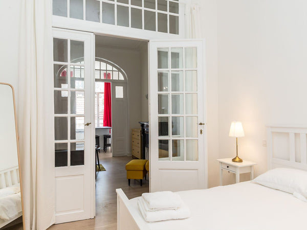 Profitez d'un logement élégant et central. Geneva, Switzerland Appartement spacieux à Etterbeek Entire rental unit vacation rental 602762073343711652