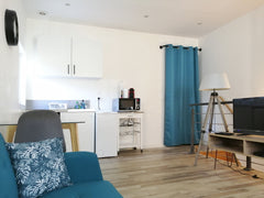 Nice functional accommodation located in the 8th arrondissement of Lyon, on the   Blue Rent Entire rental unit vacation rental 714910582745885875