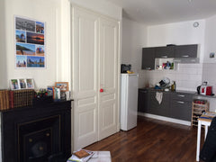 Appartement ancien complètement restauré avec beaucoup de goût : cuisine équipée Lyon, France Appartement Lyon Jean Macé Entire rental unit vacation rental 11000225