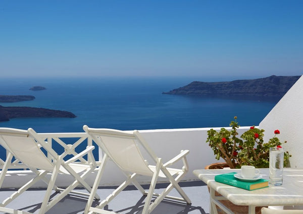 Feel the beauty of simplicity in the Junior suite right on the top of the calder  Junior Suite with Caldera View Private room in bed and breakfast vacation rental 21687084