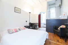 A quiet studio, mainly offered for long term stays, very nicely located and in t Paris, France Champs-Élysées Studio Entire rental unit vacation rental 2488505