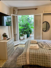 A warm place to stay in the beautiful historical Athens!<br /><br />This modern  East Attica Regional Unit, Greece Modern Apartm in The Hert of Athens Near Acropolis Entire condo vacation rental 54120992