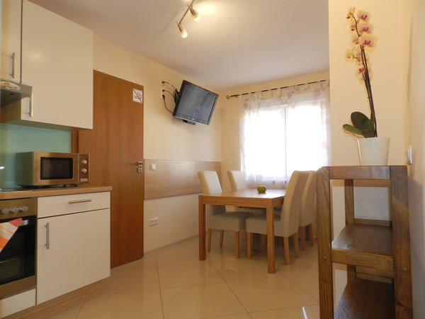 A cozy apartment in a newly built house. It is fully equipped and has 2 separate Vienna, Austria Cozy apartment no. 5 in quiet area Entire rental unit vacation rental 21486827