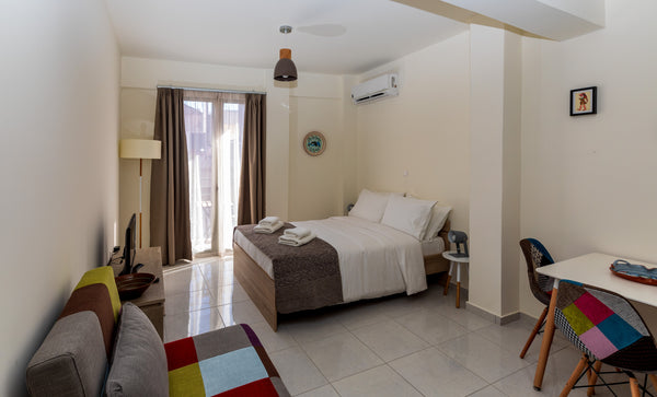Everything that Athens has to offer in one place!<br /><br />This brand new stud Tel Aviv-Yafo, Tel Aviv District, Israel Balcony fully suited Studio Apartment in Psyri #1 Entire rental unit vacation rental 30097307