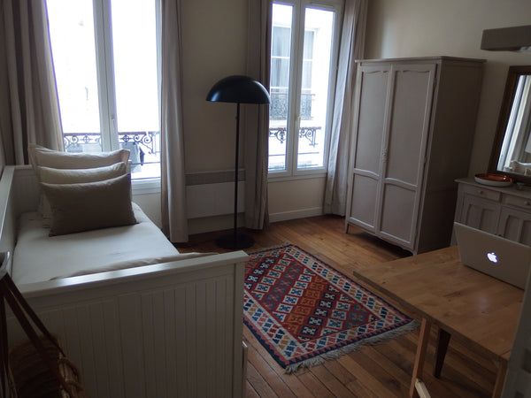 Charmant studio de 16m2 aux Batignolles, composé d'une pièce principale avec cui Toulouse, France Charmant studio aux Batignolles Entire rental unit vacation rental 4528984