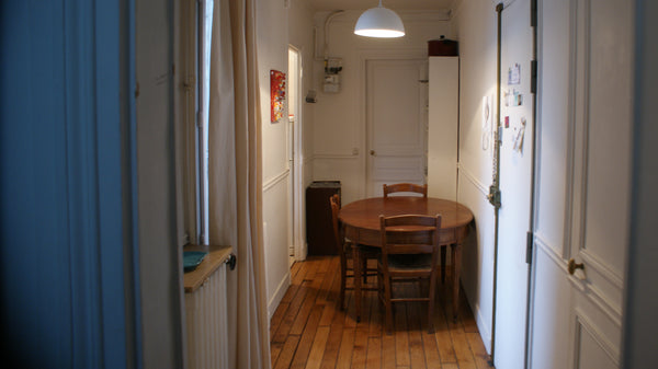 À quelques pas de la butte Montmartre, dans un quartier regorgeant de bistrots e Paris, France Grand appartement au pied de Montmartre Entire rental unit vacation rental 22349833