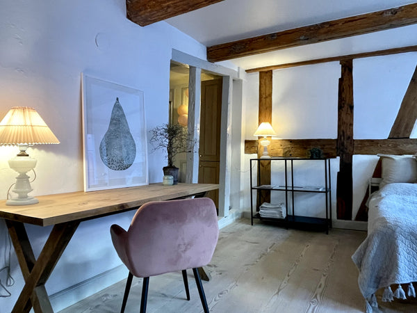 Charming apartment in an original townhouse dating from 1757 in the most central Copenhagen, Denmark Cosy business apartment in historic city centre Entire condo vacation rental 622387586004624064