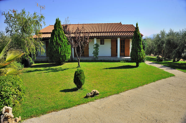 The villa is approved by the Greek National Tourism Organization (GNTO)  with li Rethimnon, Greece 4 bedroom villa 1,5 km to the Sea!! Entire home vacation rental 2314272