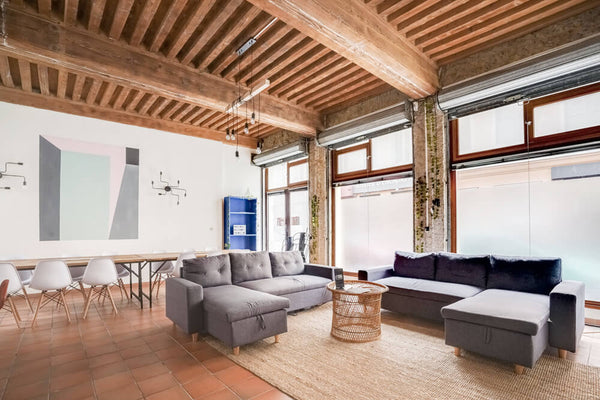 NOCNOC welcomes you to Le Canut. This flat, which can accommodate up to 22 peopl Lyon, France NOCNOC Le Canut - 7 rooms nestled in Croix Rousse Entire rental unit vacation rental 28878169