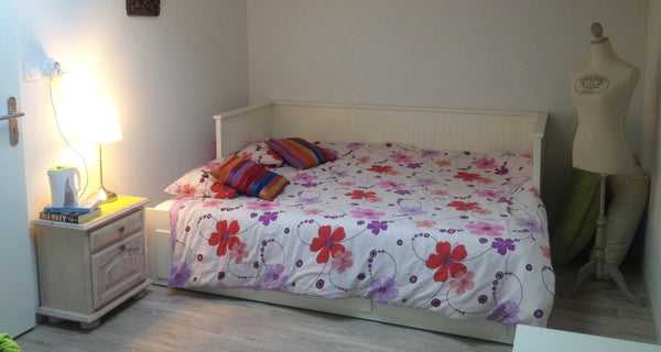 Mon chéri, notre chat et moi serons ravis de vous accueillir dans notre logement Le Haillan, France Chambre privée dans appartement spacieux au calme Private room in rental unit vacation rental 16153956