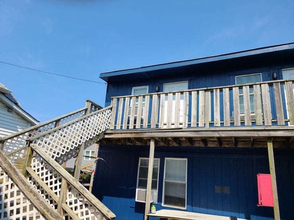 Adventure awaits you in this rustic getaway 2 blocks from the beach  Place to stay in Queens · ★5.0 · 1 bed · 1 bath Entire place vacation rental 726038186245781989