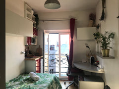 Simplifiez-vous la vie dans ce logement paisible et central.<br /><br /><b>Guest Paris, France Super studette Entire rental unit vacation rental 11321539