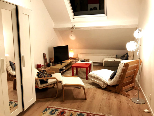 Very cozy and charming 1-bedroom appartment with mezzanine, equipped kitchen, 3D Madrid, Spain Charming and cozy appartment in Bruxelles center Entire rental unit vacation rental 22864131