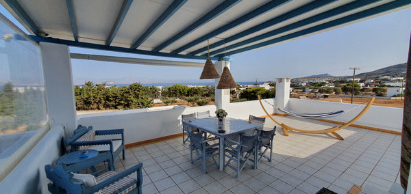 Amazing sea view, 5 minutes walk to the beach, 4 km to Naousa. <br />Our elegant Greece VILLALULA-IRIS 2 bedroom  s/view deluxe apartment Entire rental unit vacation rental 25208353