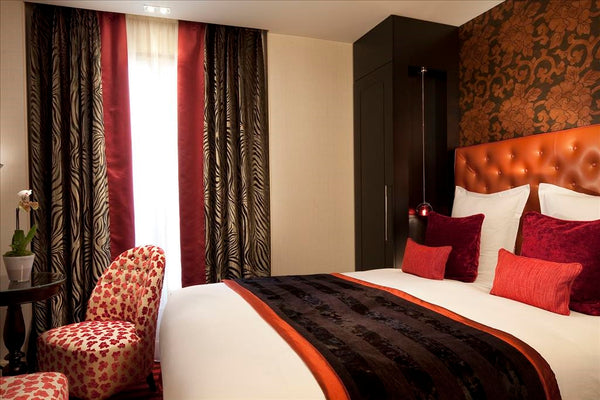 The Hotel Petit Paris is located on Rue Saint-Jacques between the Panthéon and L  Cosy room next to 