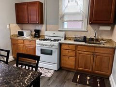 Relax with the whole family at this peaceful place to stay. <br />There are plen New York, NY Home in The Bronx · 1 bedroom · 2 beds · 1 bath Entire home vacation rental 799441688067428302