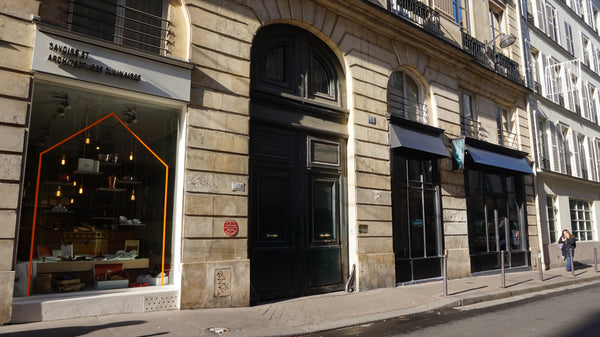 Au 5ème étage d'un appartement de standing près des Invalides, donnant sur une b France Une chambre à Paris Private room in rental unit vacation rental 9855102