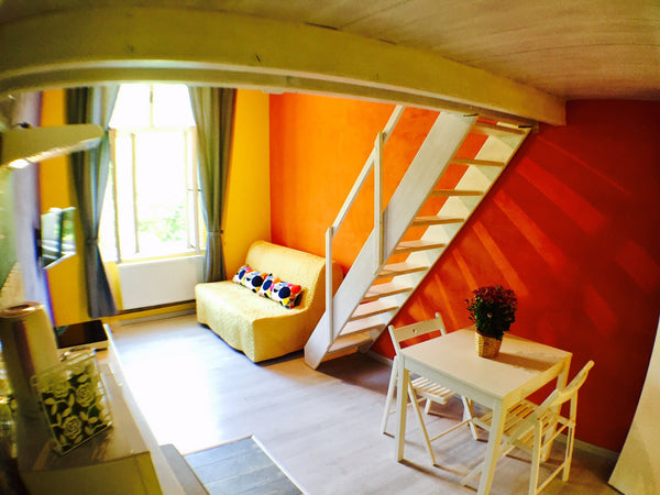 After full renevation, clean, cozy and comfortable accomodation with 15min walki Prague, Czechia Colorfull Apartment close to the city center Entire rental unit vacation rental 25080426