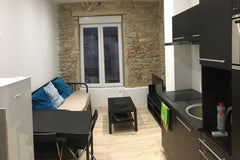 Hello, I'm Matheo and welcome to Lyon! <br /><br />Enjoy the beauty of this city Lyon, France Pretty cosy little apartment city center of Lyon Entire rental unit vacation rental 30365287