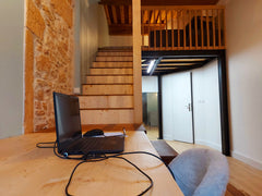 chambre spacieuse et calme dans un grand appartement typiquement lyonnais, dans  Lyon, France chambre au calme idéalement placée dans appartement de charme Private room in rental unit vacation rental 51039596