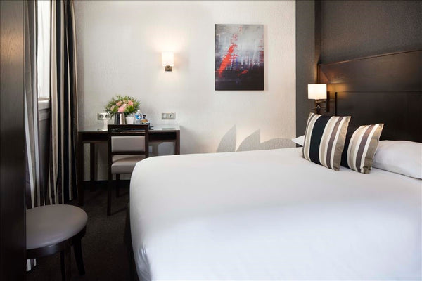 Enjoy a unique stay, close to the greatest Parisian attractions! Our room for on  Elegant cocoon ideally located Room in boutique hotel vacation rental 29646598