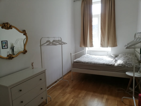 Schöne Wohnung mit guter Lage, man ist schnell in den Inneren Bezirken hat aber  Vienna, Austria Wohnung nahe Donaukanal/ Nice Flat Entire rental unit vacation rental 37564253