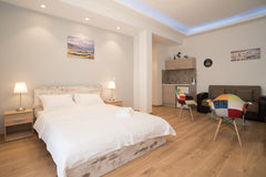 Situated at 6th floor of an apartment building,with a 50 meters distance from th GR Monastiraki Blue Sky (-2-) Amazing Acropolis view Entire rental unit vacation rental 33598606