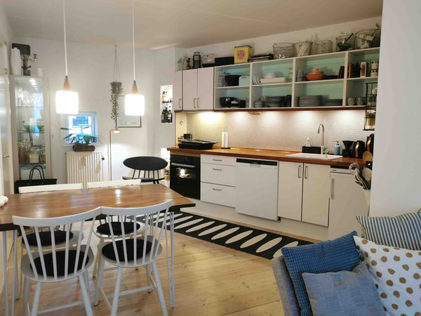 Lejligheden ligger meget centralt i Kbh med kun 3,7 km til Rådhuspladsen. Den ha Copenhagen, Denmark Central small and cozy apartment in Copenhagen Entire condo vacation rental 34364582