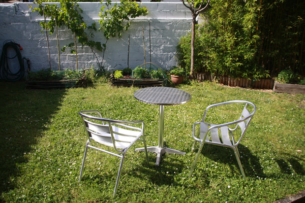 Maison avec jardin dans Bordeaux à proche du centre , accessible vélo ou bus<br  Bordeaux, France Maison avec jardin Entire home vacation rental 23288567