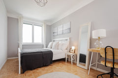 Stunning Skyline View & Danube View<br /><br />Location, few steps from<br />✦Da Vienna, Austria Walk to Danube, WU, Messe,Prater, Metro, Top View♥ Entire rental unit vacation rental 571111385749931930